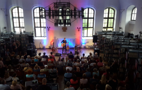 Noc Bibliotek i koncert J. Portera