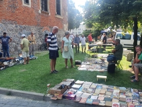 Giełda staroci dla wytrawnych poszukiwaczy