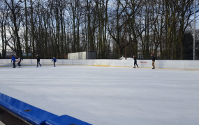 Na sportowo na ślizgawce 