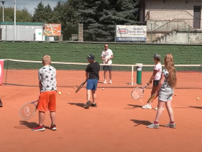 Tenis zamiast deski czy hulajnogi